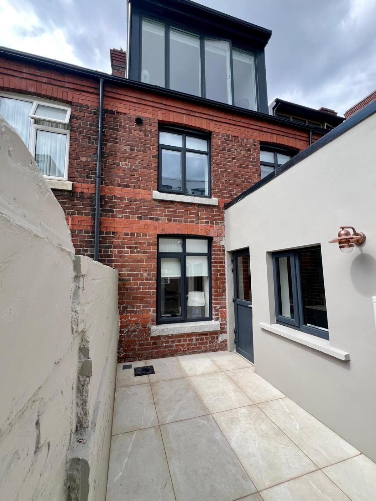 Ifsc Townhouse Apartments Дъблин Екстериор снимка